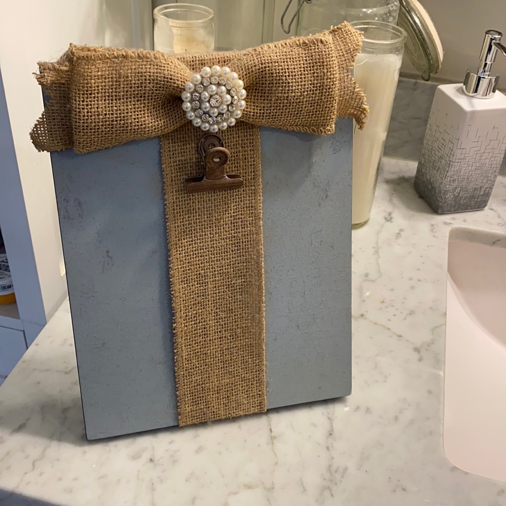 Picture holder